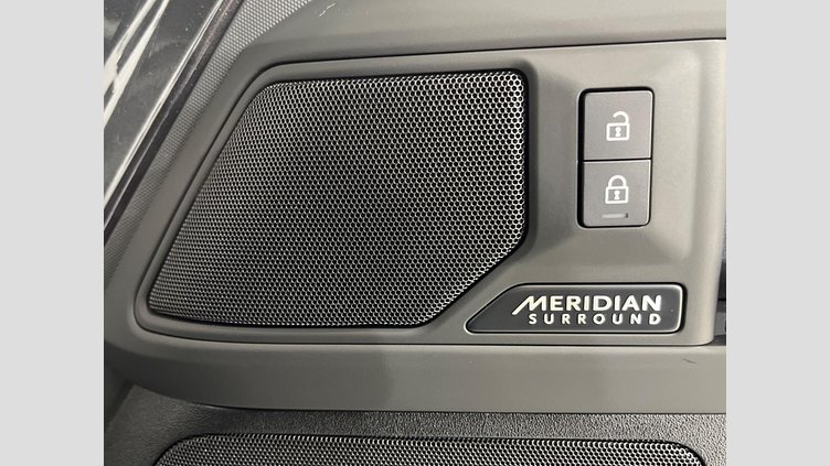 2025 認定中古車 Land Rover Defender 110 カルパチアングレイ 
D350 ディーゼルマイルドハイブリッド URBAN BEAT EDITION