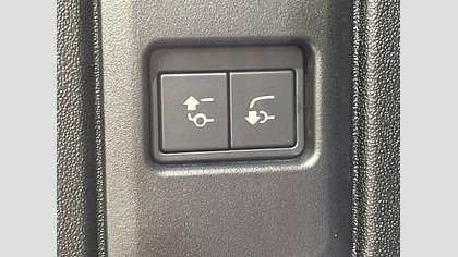 Defender 110 28