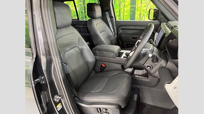 Defender 110 13