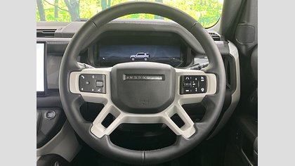 Defender 110 52