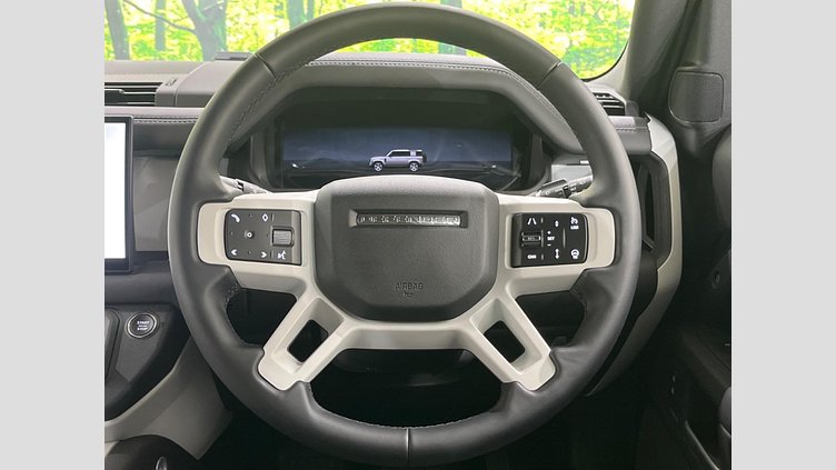 2025 認定中古車 Land Rover Defender 110 カルパチアングレイ 
D350 ディーゼルマイルドハイブリッド URBAN BEAT EDITION