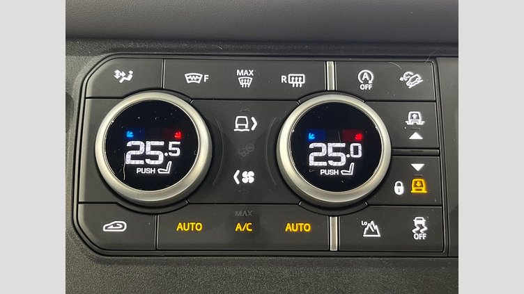 2025 認定中古車 Land Rover Defender 110 カルパチアングレイ 
D350 ディーゼルマイルドハイブリッド URBAN BEAT EDITION