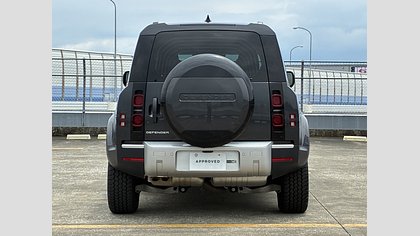 Defender 110 6