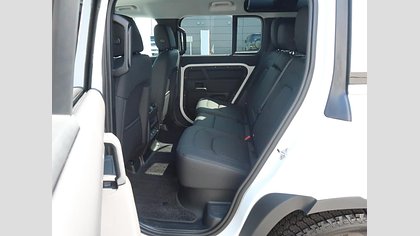 Defender 110 17