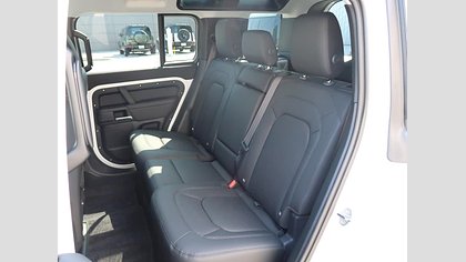 Defender 110 16