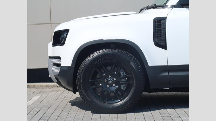 2025 認定中古車 Land Rover Defender 110 フジホワイト D350 ディーゼルマイルドハイブリッド S