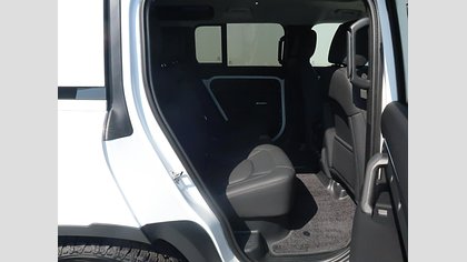 Defender 110 12