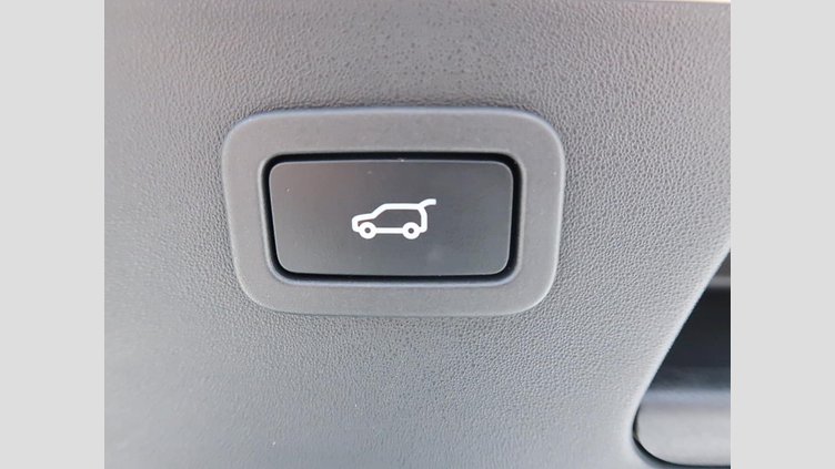 2019 認定中古車 Jaguar E-Pace Fuji White 2.0 litre i4D Diesel S