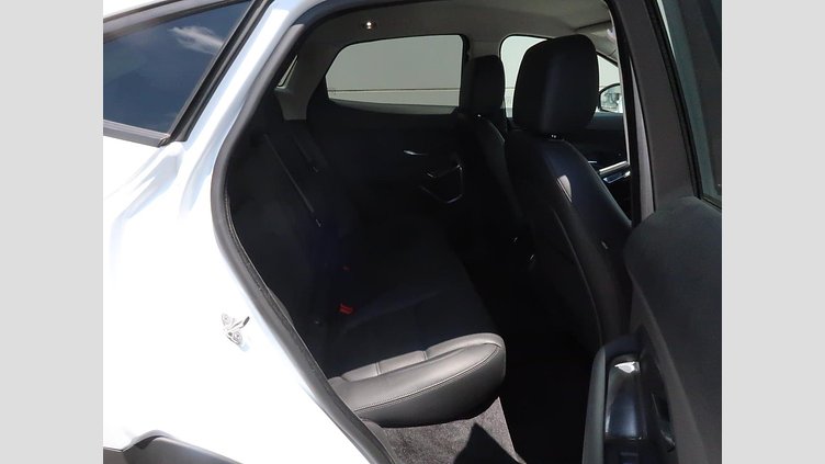 2019 認定中古車 Jaguar E-Pace Fuji White 2.0 litre i4D Diesel S