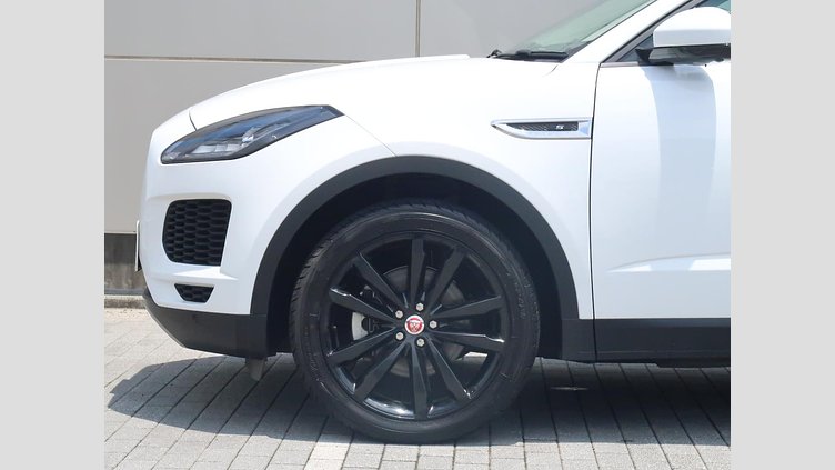 2019 認定中古車 Jaguar E-Pace Fuji White 2.0 litre i4D Diesel S