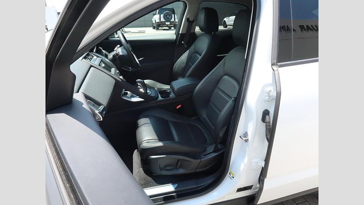 2019 認定中古車 Jaguar E-Pace Fuji White 2.0 litre i4D Diesel S