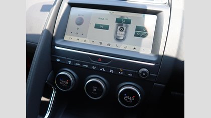 E-Pace 9