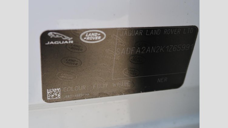 2019 認定中古車 Jaguar E-Pace Fuji White 2.0 litre i4D Diesel S