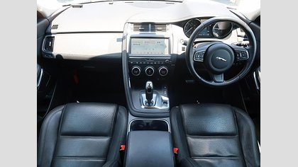 E-Pace 44