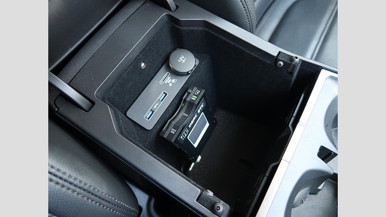 2019 認定中古車 Jaguar E-Pace Fuji White 2.0 litre i4D Diesel S