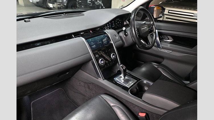 2021 認定中古車 Land Rover Discovery Sport フィレンツェレッド P200 AWD（オートマチック） 標準ホイールベース SE