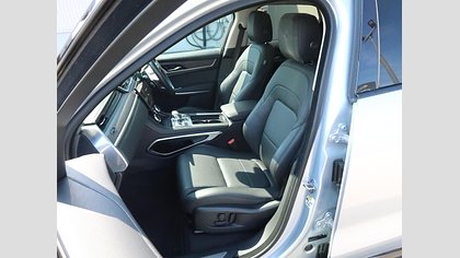 F-Pace 78