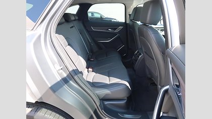 F-Pace 66