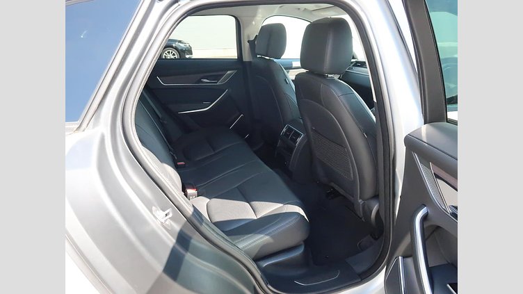 2022 認定中古車 Jaguar F-Pace ハクバシルバー D204 AWD（オートマチック）MHEV S