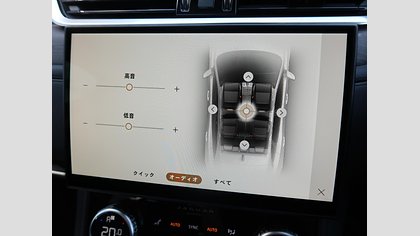 F-Pace 17