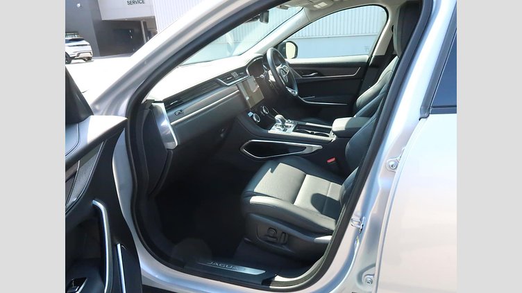 2022 認定中古車 Jaguar F-Pace ハクバシルバー D204 AWD（オートマチック）MHEV S