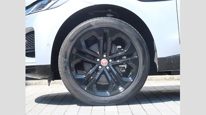 F-Pace 12