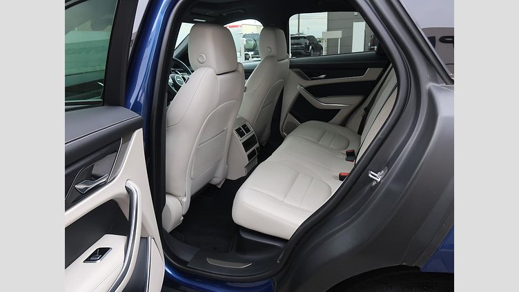 2022 認定中古車 Jaguar F-Pace ブルーファイアブルー P250 AWD（オートマチック） R-DYNAMIC BLACK
