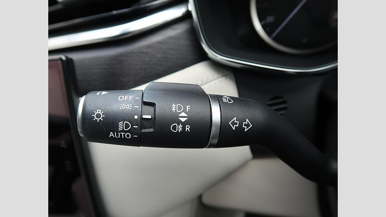 2022 認定中古車 Jaguar F-Pace ブルーファイアブルー P250 AWD（オートマチック） R-DYNAMIC BLACK