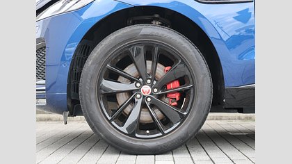 F-Pace 55