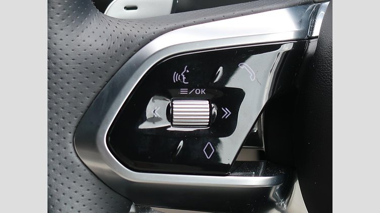 2022 認定中古車 Jaguar F-Pace ブルーファイアブルー P250 AWD（オートマチック） R-DYNAMIC BLACK