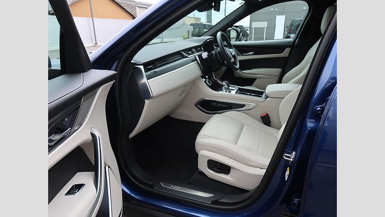 2022 認定中古車 Jaguar F-Pace ブルーファイアブルー P250 AWD（オートマチック） R-DYNAMIC BLACK