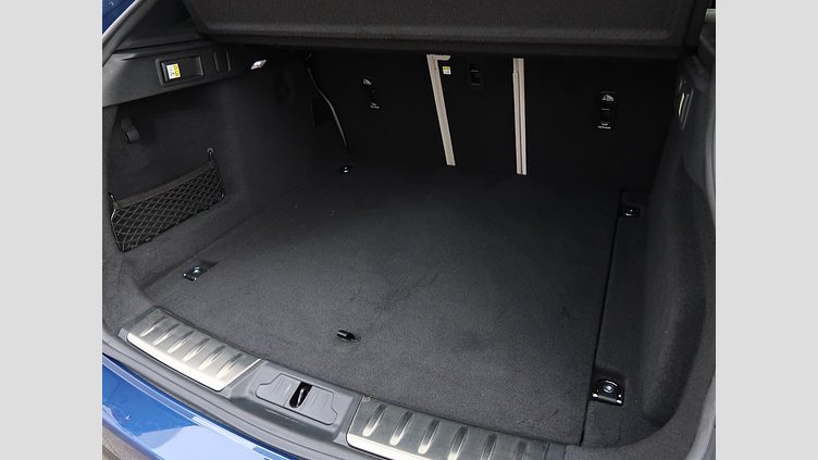 2022 認定中古車 Jaguar F-Pace ブルーファイアブルー P250 AWD（オートマチック） R-DYNAMIC BLACK
