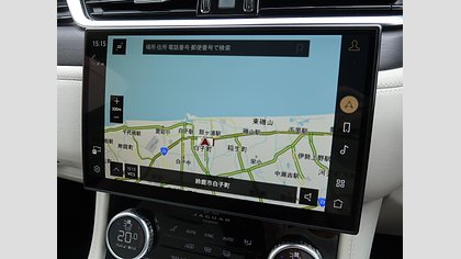F-Pace 74
