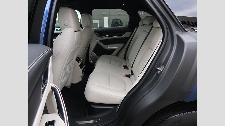 2022 認定中古車 Jaguar F-Pace ブルーファイアブルー P250 AWD（オートマチック） R-DYNAMIC BLACK