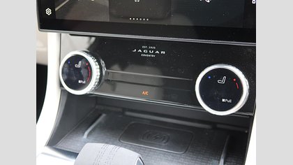 F-Pace 14