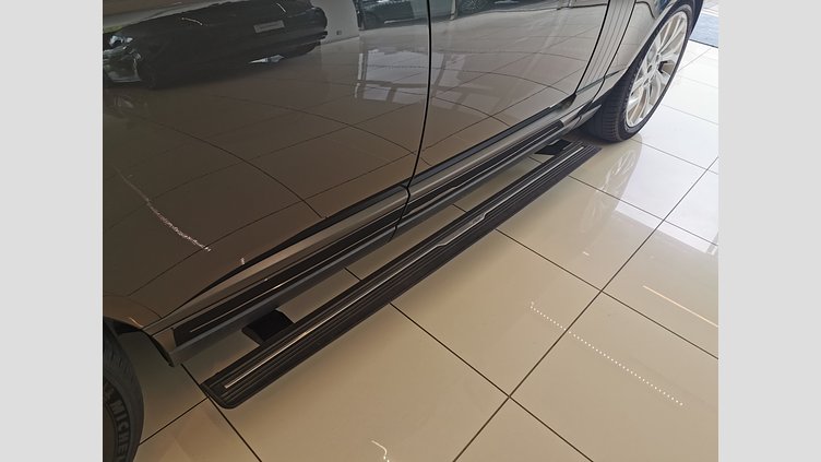 2019 認定中古車 Land Rover Range Rover カルパチアングレイ 3.0リッターTDV6ディーゼル（258 PS） スタンダードホイールベース VOGUE