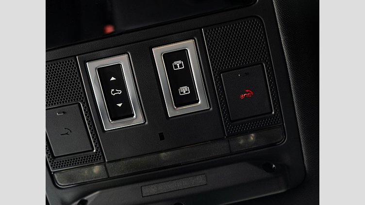 2025 認定中古車 Land Rover Defender 90 フジホワイト D350 ディーゼルマイルドハイブリッド X-Dynamic HSE
