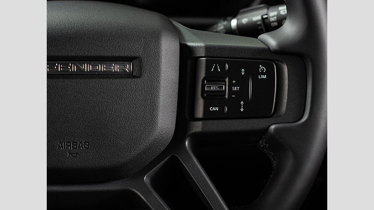 2025 認定中古車 Land Rover Defender 90 フジホワイト D350 ディーゼルマイルドハイブリッド X-Dynamic HSE