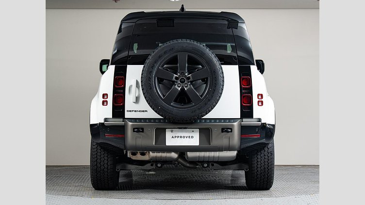 2025 認定中古車 Land Rover Defender 90 フジホワイト D350 ディーゼルマイルドハイブリッド X-Dynamic HSE