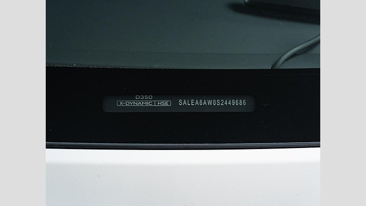 2025 認定中古車 Land Rover Defender 90 フジホワイト D350 ディーゼルマイルドハイブリッド X-Dynamic HSE