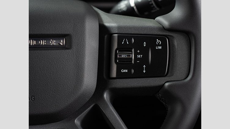 2025 認定中古車 Land Rover Defender 110 フジホワイト D350 ディーゼルマイルドハイブリッド X-Dynamic SE