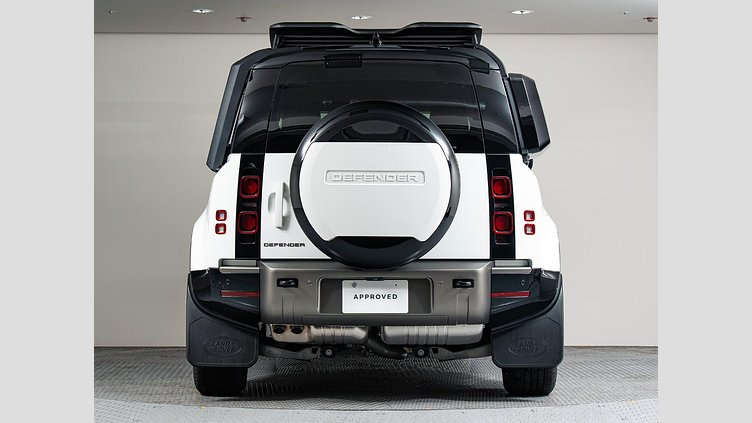 2025 認定中古車 Land Rover Defender 110 フジホワイト D350 ディーゼルマイルドハイブリッド X-Dynamic SE