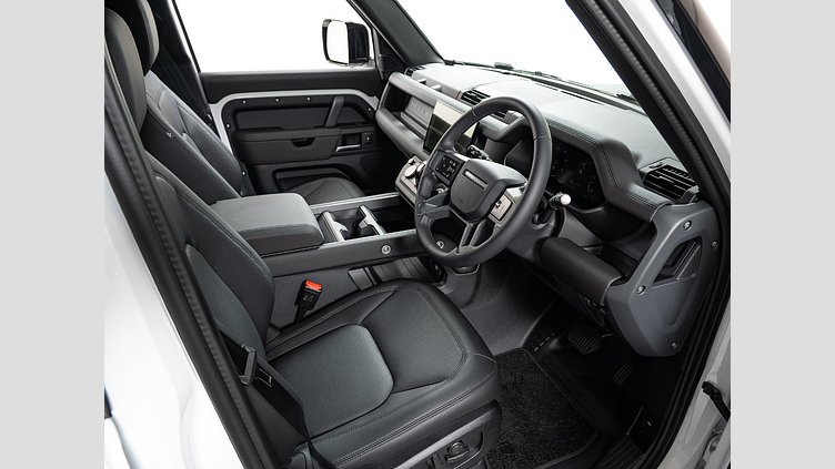 2025 認定中古車 Land Rover Defender 110 フジホワイト D350 ディーゼルマイルドハイブリッド X-Dynamic SE
