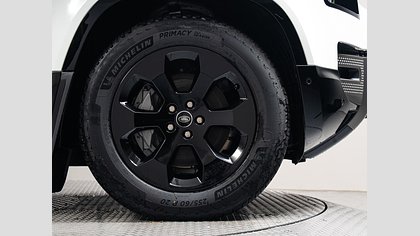 Defender 110 9