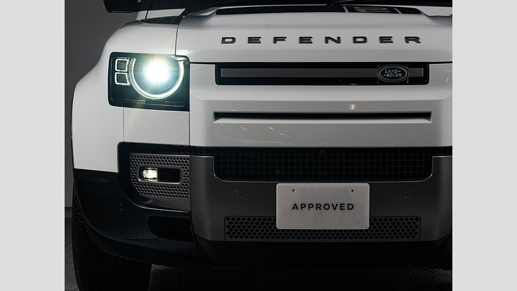 2025 認定中古車 Land Rover Defender 110 フジホワイト D350 ディーゼルマイルドハイブリッド X-Dynamic SE