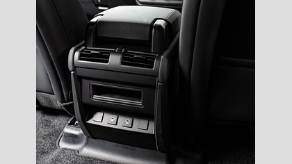 Defender 110 44