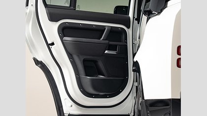 Defender 110 54