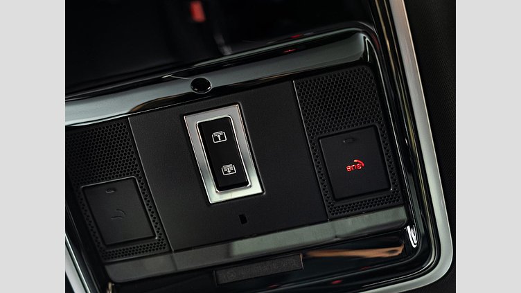 2024 認定中古車 Land Rover Range Rover Velar シャラントグレイ D200マイルドハイブリッド（ディーゼル） スタンダードホイールベース Dynamic SE