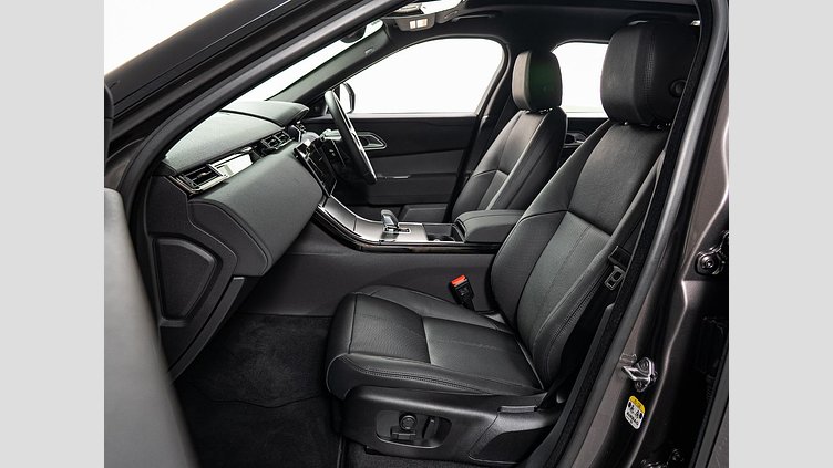 2024 認定中古車 Land Rover Range Rover Velar シャラントグレイ D200マイルドハイブリッド（ディーゼル） スタンダードホイールベース Dynamic SE