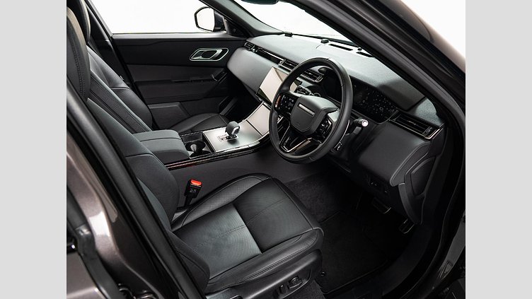 2024 認定中古車 Land Rover Range Rover Velar シャラントグレイ D200マイルドハイブリッド（ディーゼル） スタンダードホイールベース Dynamic SE